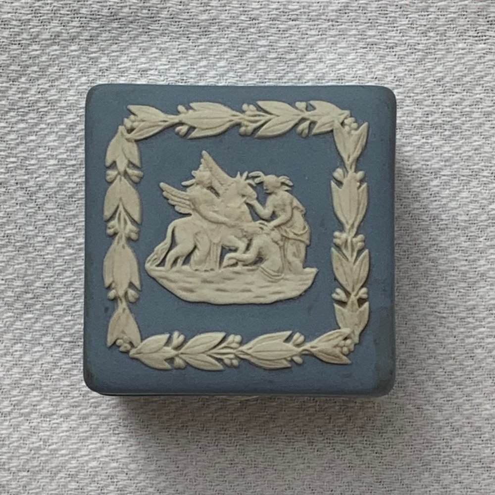 Vintage Wedgwood Pale Blue Jasperware Small Square Ring/Jewelry/Trinket Box - Picture 2 of 10